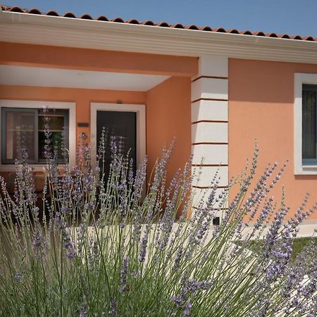 Perithia Suites Exterior photo