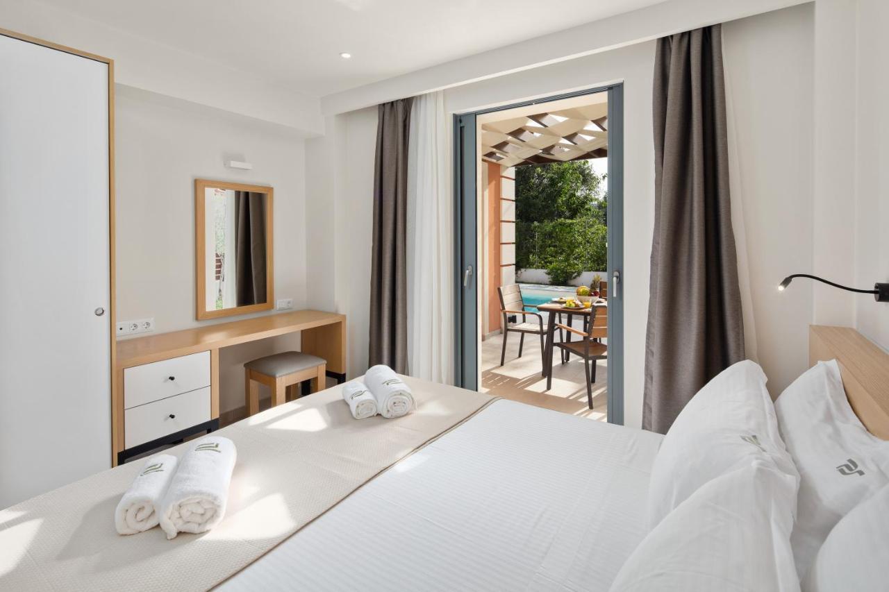 Perithia Suites Exterior photo
