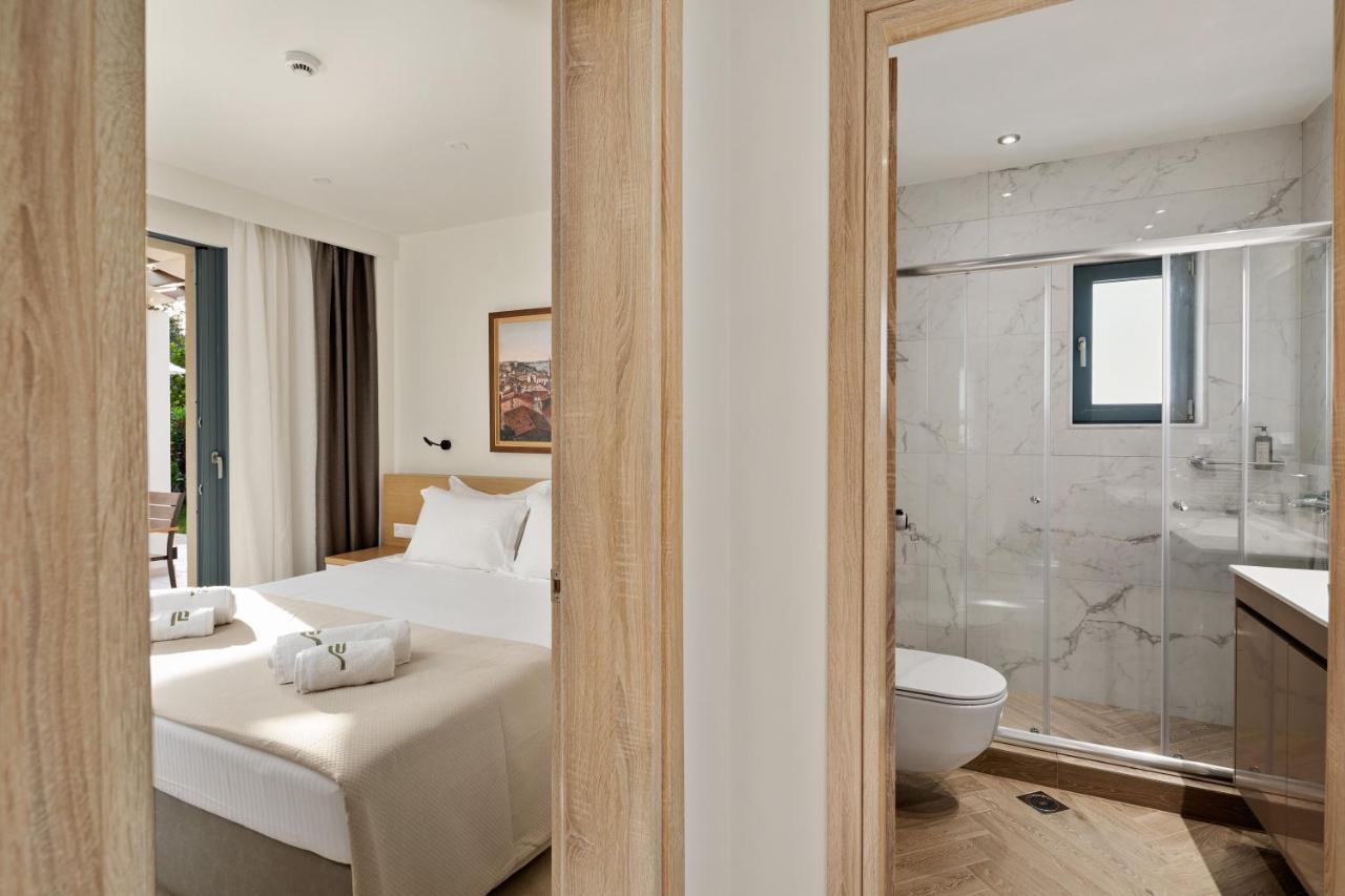 Perithia Suites Exterior photo